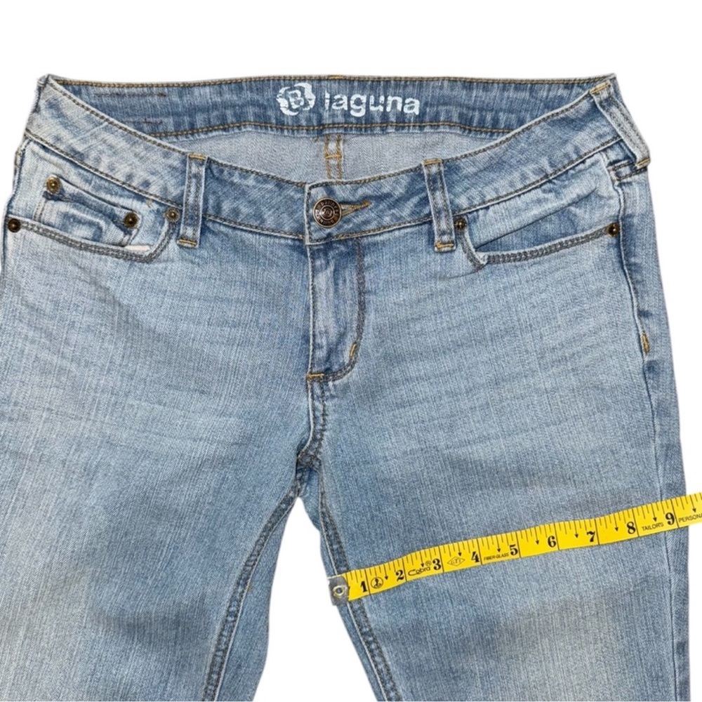 Bullhead Low Rise Bootcut Laguna Jeans - Picture 12 of 15